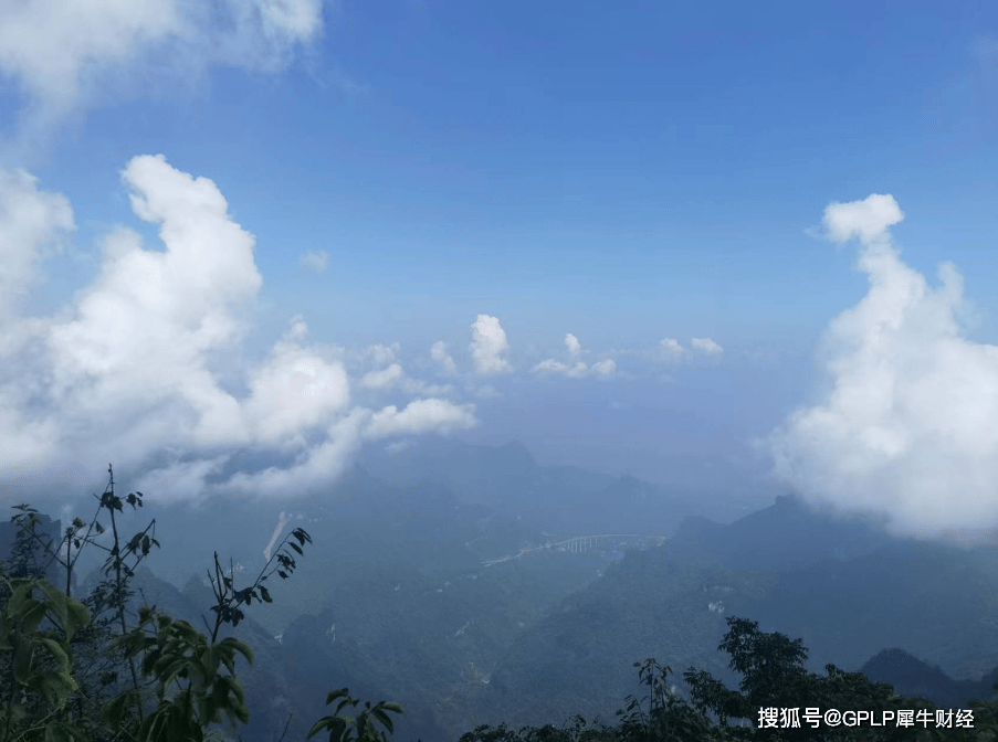 犀牛午讯：美团突击“大订单”业务 腾讯视频回应多设备登录被封号