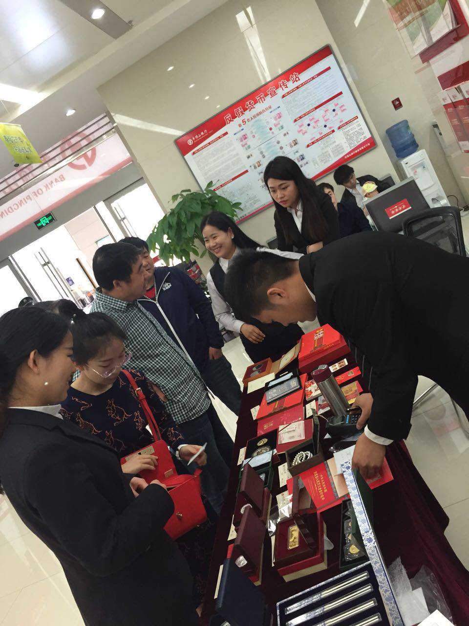 郑州贵金属(郑州贵金属交易市场)