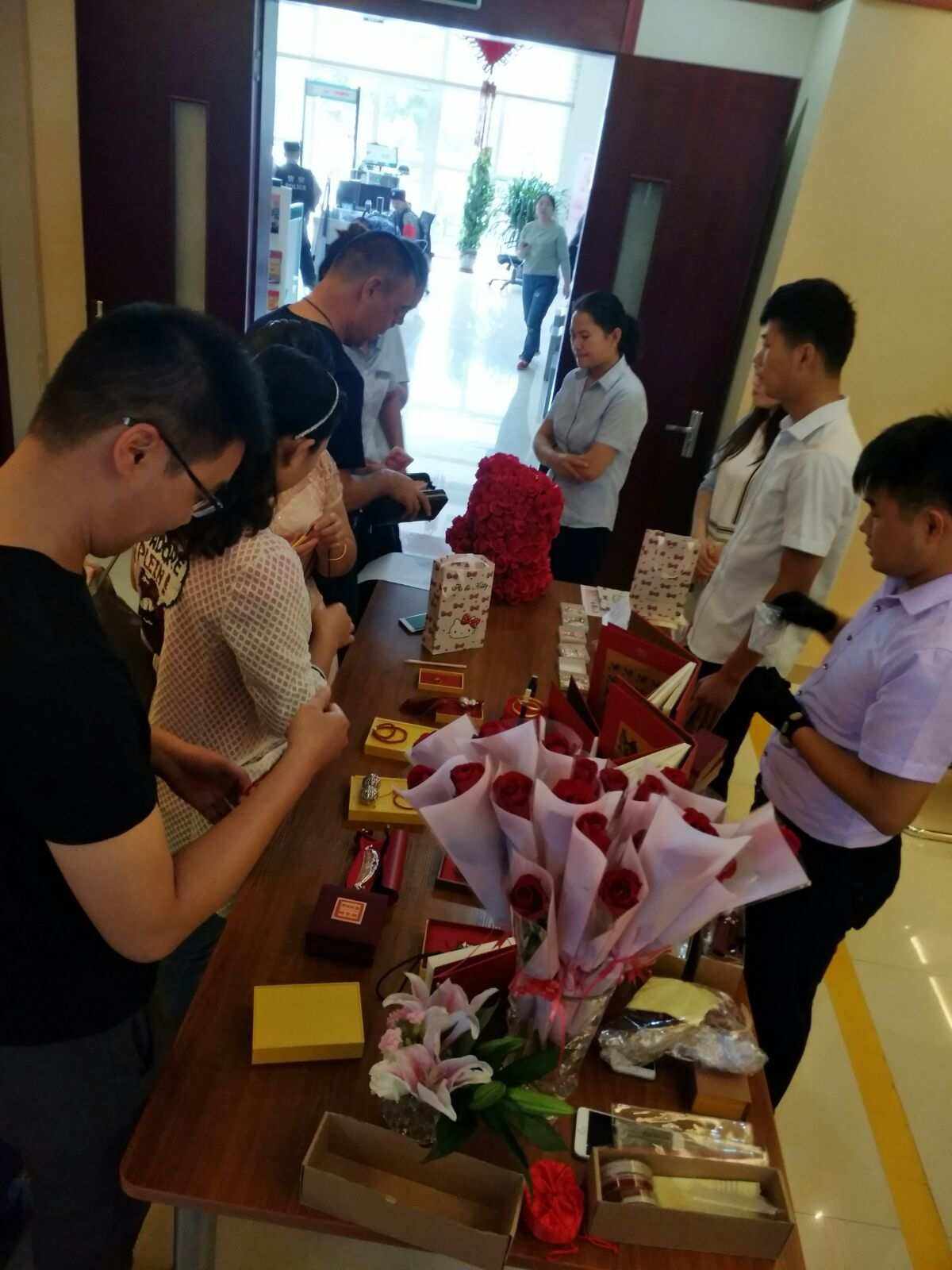 贵金属活动(贵金属活动名字)